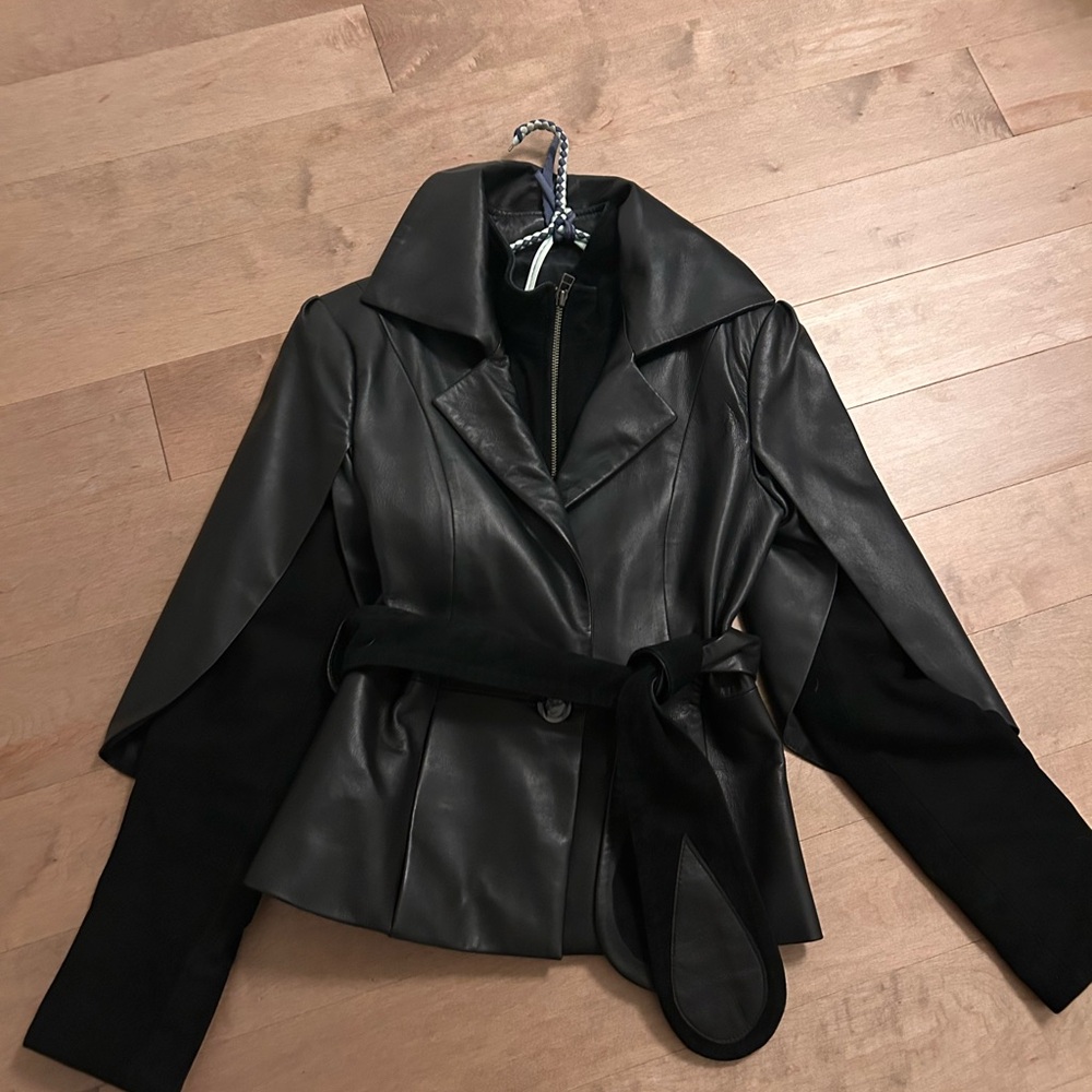 Elegant Black Leather and Suede Women's Jacket with Belt